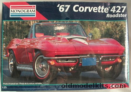 Monogram 1/24 Chevrolet 1967 Corvette 427 Roadster, 2968 plastic model kit